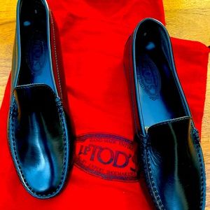 NIB Tod's Woman Moccasin Black Shoes 8 - $525